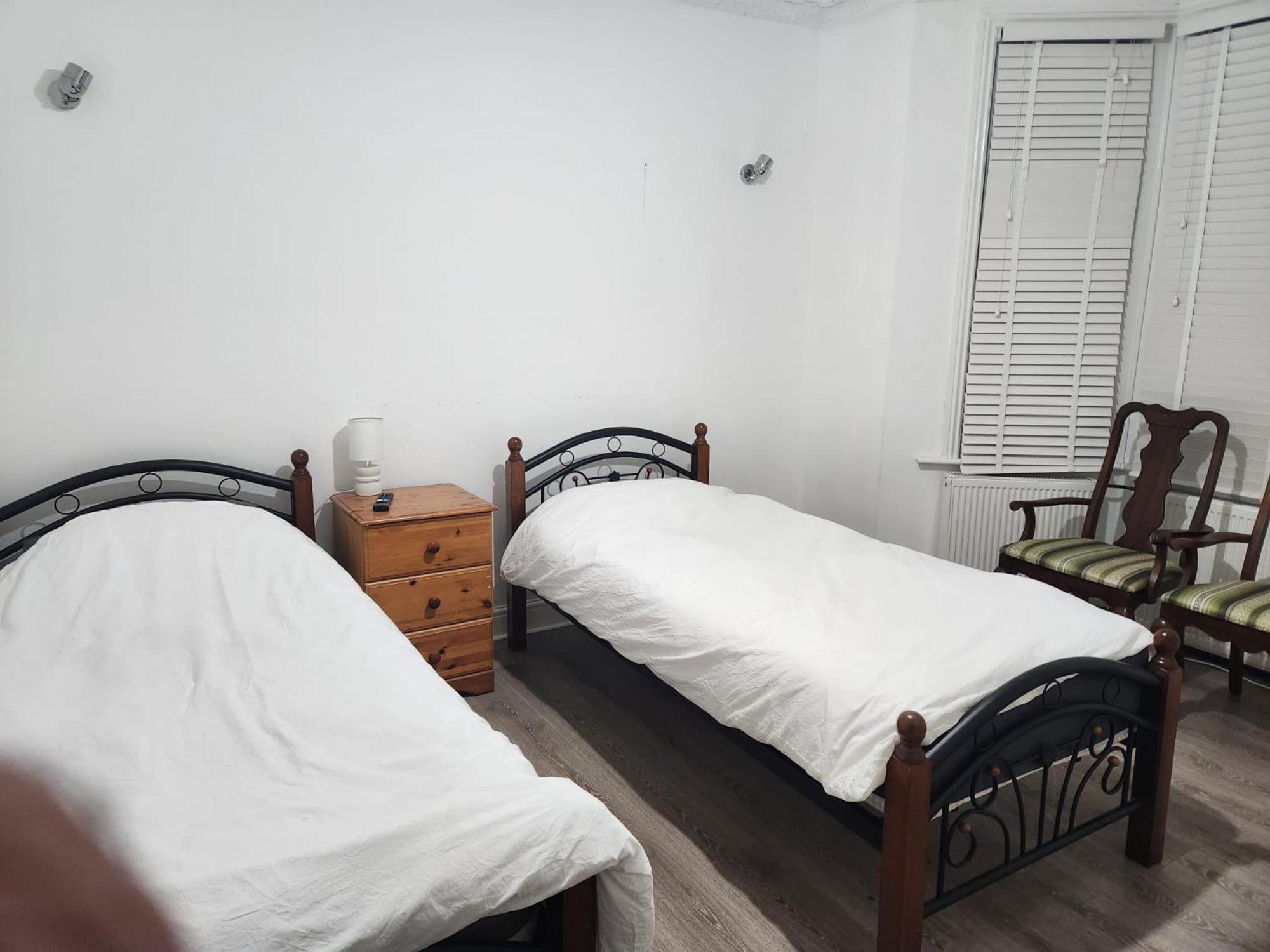 The London En-Suite Ilford Ngoại thất bức ảnh