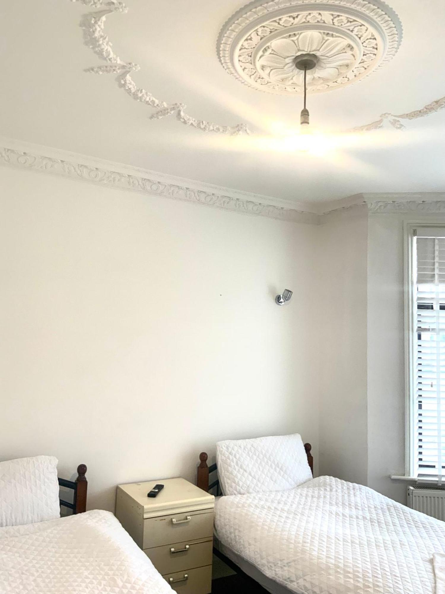 The London En-Suite Ilford Ngoại thất bức ảnh
